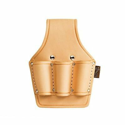 【商品説明】175mmまでのペンチ、ニッパーやLEDマグライト、ホビーツールの収納に便利です！175mmまでのペンチを3丁収納可能なヌメ革工具差しです。耐久性・耐摩擦性にとても優れている「ナメシ」仕上げを施したヌメ革を採用長時間の使用により一層の艶が出、使い込むほどツールにフィットするので、本格派にお勧めです。175mmまでのペンチを3丁収納可能なヌメ革工具差しです。ペンチはもちろん、ニッパー・LEDマグライト・ホビーツールなども収納可能です。4991347589135