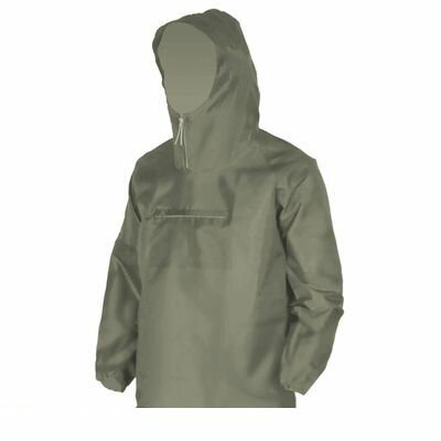 喜多メーカーお問い合わせ：0800-200-1697●肩や腕が動かしやすい、ラグラン袖を採用!●ちょっとした小物入れに便利な、ファスナー付胸ポケット●手首ゴム採用で、小さなゴミや風を防ぎます!●フード部分はファスナー＆しぼりヒモ、裾部分はしぼりヒモで上と下からの風の侵入をブロック!●防風・撥水加工で冷たい風や寒さから体をガード!●適用身長(cm)：170〜180●胸囲(cm)：96〜104●ウエスト(cm)：88〜96