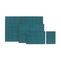 ※上記商品画像はシリーズの画像を併用しております。セット商品では御座いませんのでご注意ください。◇　製品概要・特徴　◇ 環境対応、2倍長持ち両面印刷。 オレフィン系樹脂を使用しているので、焼却しても有毒ガスが発生しません。 軟・硬・軟の3層構造。◇　仕様　◇ 品名 品番 寸法（縦×横×厚さ） 重量 セフティベースe（グリーンタイプ） SSO-1000 300×220×3mm 188g セフティベースe（グリーンタイプ） SMO-2000 300×450×3mm 385g セフティベースe（グリーンタイプ） MMO-3900 450×600×3mm 770g セフティベースe（グリーンタイプ） LMO-7000 600×900×3mm 1540g測量計・測量機器【ムラテックKDS】 ＞ 替刃・ベース4954183100353