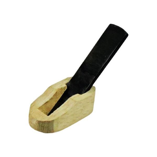 【商品説明】●彫刻刀のように使える便利なミニ平カンナ。小さい鉋台なので、一般的な豆カンナでも削るに難しい箇所に最適です。●バイオリン鉋は外丸刃で大型から小型のものがありましたが、当社で小型の鉋台に平刃、剣刃を加え3種の刃形状で新たにシリーズ化しました。●用途(1)デコイ・バードカービングなどの製作時●用途(2)面の作成・仏像彫り●用途(3)額・鏡枠などの装飾彫り●材質/刃部：安来青紙鋼 台部：白樫鉋　かんな　カンナ　大工　工作