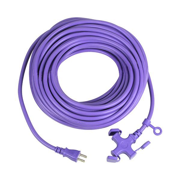 【商品説明】ソフトタイプ電線の延長コードです。【用途】15A3ッ口20メートル屋内型延長コード。【機能・特長】耐寒性に優れたやわらかい電線を使用した延長コードです。環境にやさしい鉛フリー製品です。冬でも固くなりにくいソフトコードです。防塵型なので、差込口へのちり、ほこりの進入を防止できます。【材質】導体：銅線。栓刃：黄銅。被覆：塩化ビニル。【仕様】●定格：15A・125V。●コンセント：2PX3ツ口。●色：紫。●電線サイズ：VCT2芯X1.25sq。●長さ：20M。●屋内用。【注意事項】このコードは合計1500W以下で使用して下さい。この製品は屋内型です(屋外・湿気の多い場所では決して使用しないで下さい)。濡れた手でのプラグなどの抜き差しは決してしないで下さい。プラグはきっちりと差し込んでお使いください(接触不良で発熱する原因となります)。コードは束ねて使用したり、上から物を載せないで下さい(焼損の恐れがあり、火災の原因になります)。