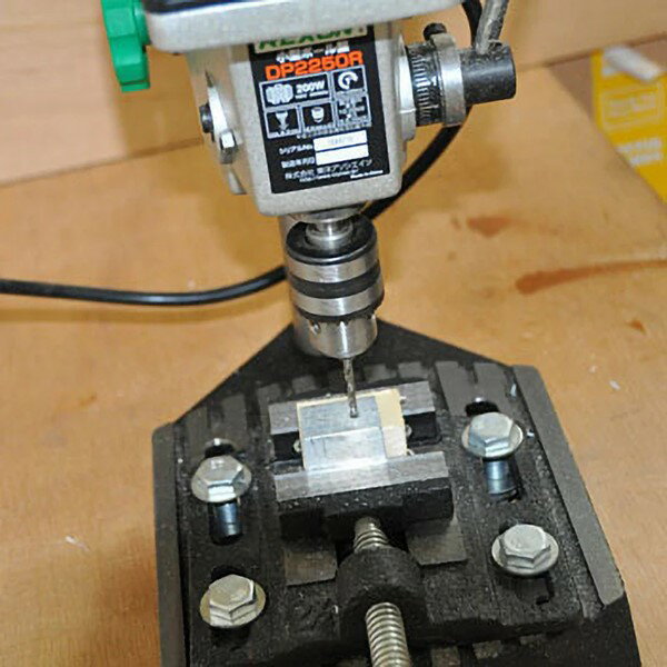 (LINEクーポン有)東洋アソシエイツ 16110 直送 代引不可・他メーカー同梱不可 REXON 小型ボール盤 DP2250R