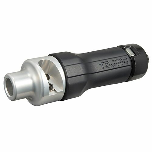 &nbsp; TJMデザイン &nbsp; 0120-125577 ●適応ケーブルサイズ：38sq。●剥き幅：40〜90mm。●【用途】CV・CVTケーブルの被覆剥がし。●【機能・特長】挿入口にケーブルを差し込み手で回転させるだけで被覆が剥がせます。誰でも簡単、しかも精度は一定です。剥き幅が調整できるアジャスター式です。刃が欠けても交換可能な替刃式。握ったまま楽に剥がせるラチェット式グリップです。●【材質】本体：アルミ。刃：スチール。4975364168344