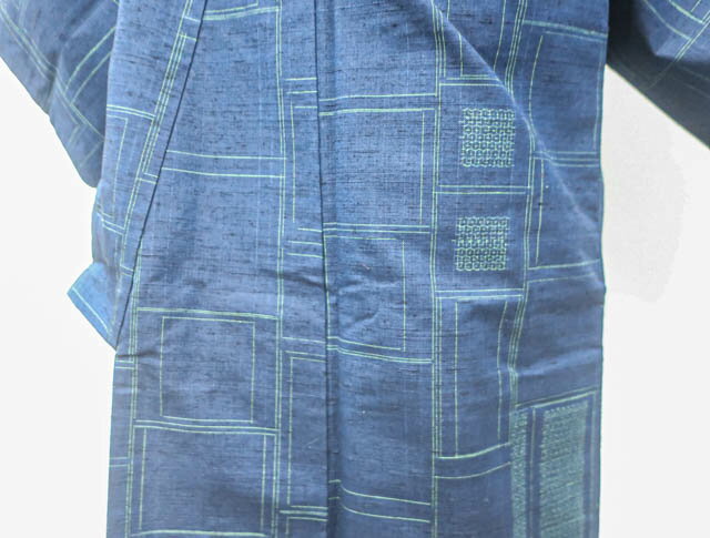 楽天スーパーセール最大80%OFF【中古】 リサイクル着物 紬 四角紋に亀甲文 身丈約151.5cm 裄丈約62cm 24Z-2218[ リサイクル着物 着付け教室 お茶 カジュアル 初詣 袴 お出掛け 街着 観劇 普段着 お食事会 ]IDnet