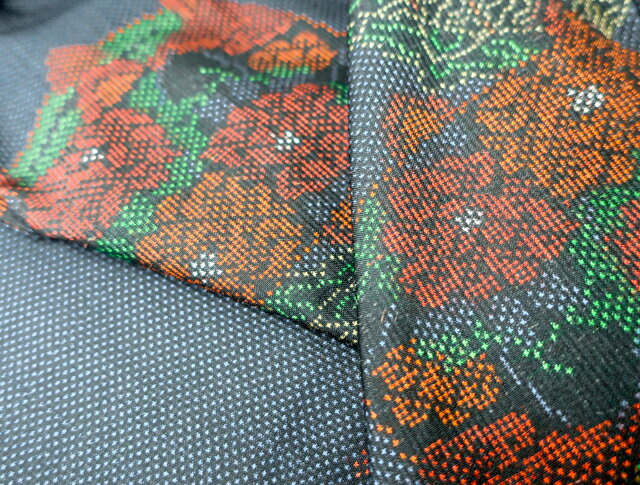 ビッグセール最大80%OFF【中古】 リサイクル着物 紬 大島紬 糸巻に花文様 仕付け付き 身丈約163.5cm 裄..