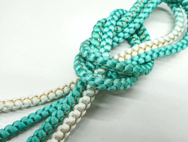 BIGセール最大80％OFF【IDnet】【着物】 和装小物 帯締め 帯締 振袖用 丸組 撚り房 金糸 24w-5864【リサイクル】