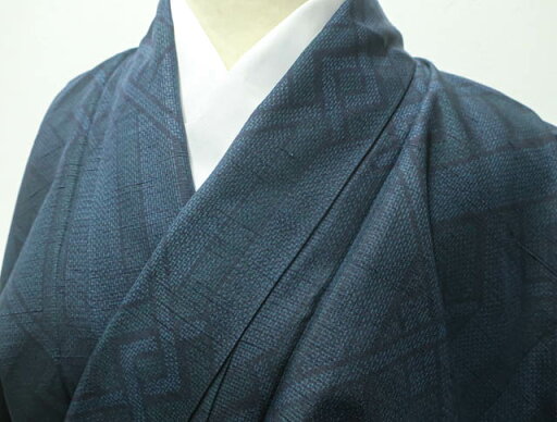 【IDnet】【着物】 紬 菱文様 身丈約164cm 裄丈約63.5cm 24z-2550【リサイクル】 【IDnet】【着物】 紬 菱文様 身丈約164cm 裄丈約63.5cm 24z-2550【リサイクル】