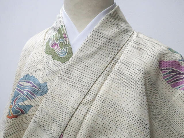 樂天商城 - 【中古】 リサイクル着物 紬 亀甲・十字 幾何学文 身丈約160.5cm 裄丈約63.5cm 24z-5236[ リサイクル着物 着付け教室 お茶 カジュアル 初詣 袴 お出掛け 街着 観劇 普段着 お食事会 通販 アイディーネット きもの]IDnet