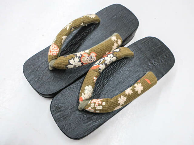 【中古】 和装小物 下駄 桜柄 24cm 25w01-1232【リサイクル】IDnet