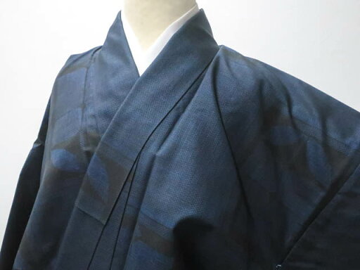 【IDnet】【着物】大島紬 7マルキ 幾何学文 身丈約166.5cm 裄丈約64cm 25z03-1576【リサイクル】 【IDnet】【着物】大島紬 7マルキ 幾何学文 身丈約166.5cm 裄丈約64cm 25z03-1576【リサイクル】