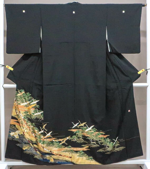 【中古】 リサイクル着物 黒留袖 五つ紋 金駒刺繍 松に鶴文 比翼仕立て 作家物 身丈約153.5cm 裄丈約63.5cm 25z04-2201[リサイクル着物 黒留 結婚式 礼装 母 正装 通販 アイディーネット きもの]IDnet