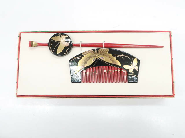 【中古】 リサイクル着物 和装小物 和雑貨 簪 櫛 セット 金彩 蝶 箱入り 25w06-7677【リサイクル】IDnet