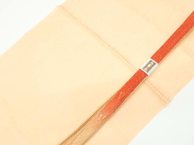 寸法　品質 素材：正絹 色　：薄橙・橙 ■サイズ 帯締め 長さ：M サイズ ◆帯締め Mサイズ・・約145cm以上◆ ◆帯締め Lサイズ・・約180cm以上◆ ◆帯揚げ ・・生地幅 約28cm以上◆ 　　　　　 ※リサイクル商品ですので、記載しております。 ※中古の商品だという点を御理解の上、ご入札くださいますようお願い申し上げます。 ※商品画像につきましては、パソコンの機種・モニターなどにより、現品と色の違いが出る場合があります。 ※詳細は商品画像にてご確認ください。 商品説明 リサイクル商品としては綺麗な状態のお品物です。 撮影：北川　検品：北川　画像：森脇　入力：松田【仕立て上がり 和服 アウトレット リサイクル着物 通販 アイディーネット きもの】リサイクル着物 和装小物 帯締め帯揚げセット 平組 金糸 帯締 帯揚 25w07-8865