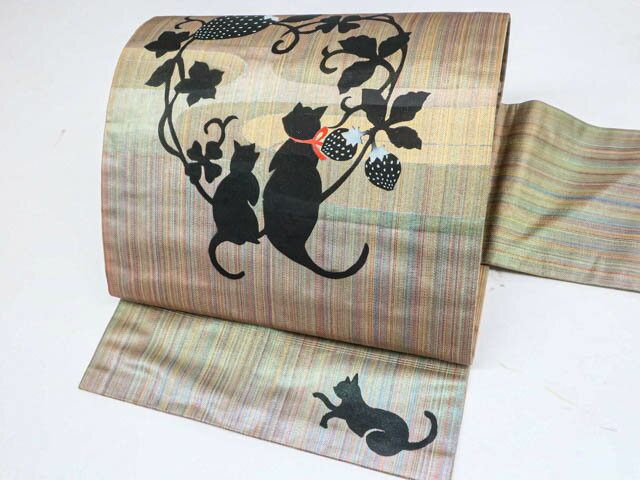 【中古】リサイクル着物 オリジナル 九寸名古屋帯 お太鼓柄 苺 猫 正絹 r7b09-151【リサイクル】 IDnet