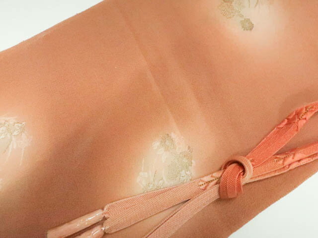 寸法　品質 素材：正絹 色　：薄茶・薄橙 ■サイズ 帯締め 長さ：M サイズ ◆帯締め Mサイズ・・約145cm以上◆ ◆帯締め Lサイズ・・約180cm以上◆ ◆帯揚げ ・・生地幅 約28cm以上◆ ※リサイクル商品ですので、記載しております。 ※中古の商品だという点を御理解の上、ご入札くださいますようお願い申し上げます。 ※商品画像につきましては、パソコンの機種・モニターなどにより、現品と色の違いが出る場合があります。 ※詳細は商品画像にてご確認ください。 商品説明 リサイクル商品のため、帯締め薄汚れがございますが、ご使用頂けると存じます。 日本国内から発送いたしております。 発送後は追跡番号をお知らせいたします。 スタッフによる手作業での検品採寸済み。 撮影：藤好　検品：小山　画像：森脇　入力：松田 【検索キーワード】 中古 リサイクル着物 着物 kimono KIMONO 着付け教室 お茶会 初心者着物 正絹 木綿 絽 単衣 袷 カジュアル フォーマル 七五三 お宮参り 結婚式 お食事会 ショッピング お出かけ 破格 お値打ち 和服 帯 和装小物 20代 30代 40代 50代 60代 70代【仕立て上がり 和服 アウトレット リサイクル着物 通販 アイディーネット きもの】和装小物 帯締め帯揚げセット 平組 金糸 縫取 花丸 帯締 帯揚 25w10-12878