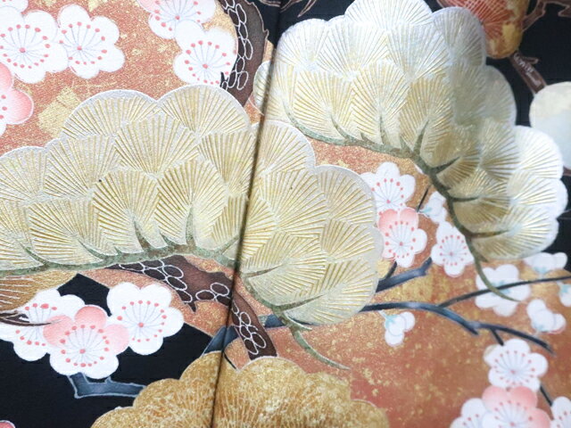 【中古】リサイクル着物 黒留袖 作家物 落款入り 五ツ紋 金彩 吉祥文 比翼仕立て 正絹 着物 身丈約167cm 裄丈約64cm 25z11-6202[リサイクル着物 黒留 結婚式 礼装 母 正装 きもの] IDnet