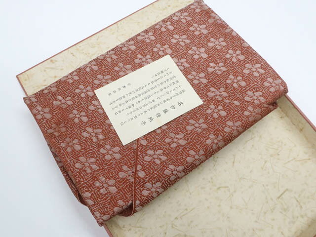 アイディーネットの【中古】和装小物 和雑貨 風呂敷 名物 藤種純子 箱入 美品 25w12-14688[仕立て上がり 和服 アウトレット 和モダン 和テイスト 和風 お土産 プレゼント 贈り物 和小物 日本雑貨 通販 アイディーネット きもの] IDnet｜アングル2