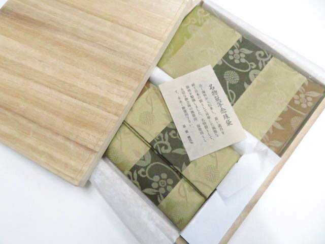 樂天商城 - 最大70%OFF【中古】和装小物 和雑貨 未使用 名物裂 念珠袋 金封 帛紗セット 木箱付 美品 26w01-861【リサイクル】 IDnet