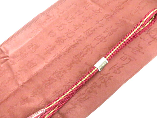【サイズ・素材・お色】 帯締め 長さ：M サイズ ◆帯締め Mサイズ・・約145cm以上◆ ◆帯締め Lサイズ・・約180cm以上◆ ◆帯揚げ ・・生地幅 約28cm以上◆ 地色：赤紫 (1枚目の画像が近いお色かと思われます) 素材：正絹 【商品状態】 汚れ:なし ランク:A その他: 【ランク説明】 N:新品・未使用品 S:未使用品に近い A:目立った傷や汚れはなく大変良い状態 B:多少の汚れありますが、着用可能 C:傷や汚れが見える部分にありますが、着用は可能 D:状態が悪くリメイク品やジャンク品としてお使いください。 【お読みください】 ※中古品だという点を御理解の上、ご入札ください ※商品画像は、パソコンの機種・モニターなどにより現品と色の違いが出る場合があります。 ※詳細は商品画像にてご確認ください。 ※日本国内から発送いたしております。 ※発送後は追跡番号をお知らせいたします。 ※スタッフによる手作業での検品採寸済み。 撮影：北川 検品：北川 画像：野阪 入力：高坪 【検索キーワード】 中古 リサイクル着物 着物 kimono KIMONO 着付け教室 お茶会 初心者着物 正絹 木綿 絽 単衣 袷 カジュアル フォーマル 七五三 お宮参り 結婚式 お食事会 ショッピング お出かけ 破格 お値打ち 和服 帯 和装小物 20代 30代 40代 50代 60代 70代【仕立て上がり 和服 アウトレット リサイクル着物 通販 アイディーネット きもの】和装小物 帯締め帯揚げセット 帯締 帯揚 平組 美品 26w02-1536