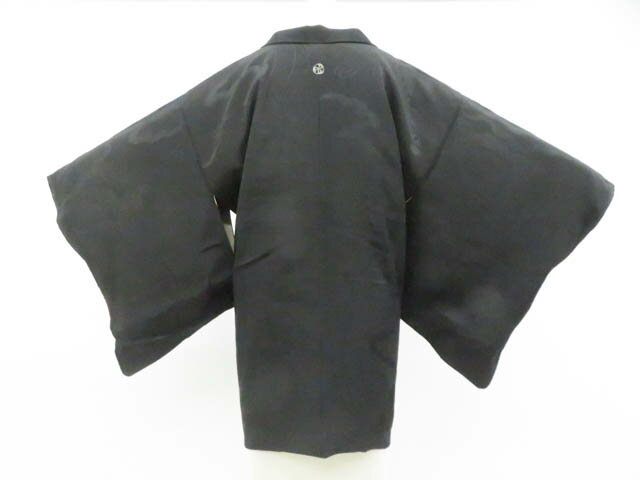 樂天商城 - 【中古】リサイクル着物 黒羽織 アンティーク 縫い紋 地紋入り 羽織紐別売り 正絹 着物 身丈約77.5cm 裄丈62.5cm 26z02-806【リサイクル】 IDnet