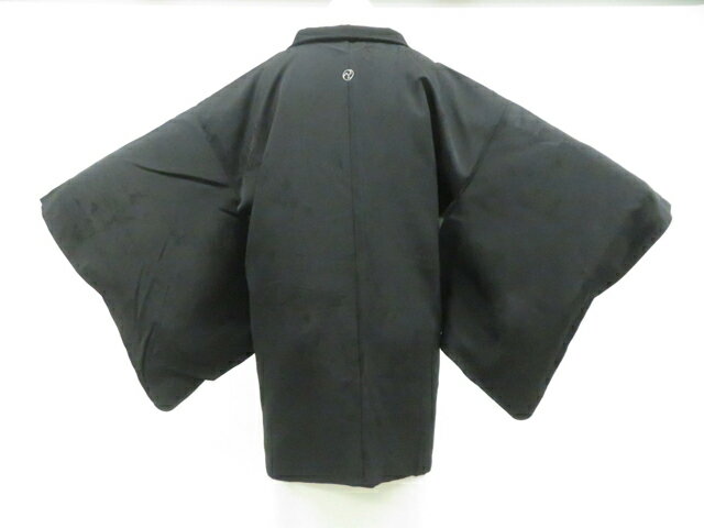 樂天商城 - 【中古】リサイクル着物 黒羽織 一つ紋 地紋入り 羽織紐別売り 正絹 着物 身丈約77cm 裄丈62cm 26z02-866【リサイクル】 IDnet