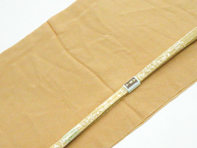 【サイズ・素材・お色】 帯締め 長さ：M サイズ ◆帯締め Mサイズ・・約145cm以上◆ ◆帯締め Lサイズ・・約180cm以上◆ ◆帯揚げ ・・生地幅 約28cm以上◆ 地色：ベージュ|薄橙 (1枚目の画像が近いお色かと思われます) 素材：正絹、帯揚げは化繊 【商品状態】 汚れ:なし ランク:S その他: 【ランク説明】 N:新品・未使用品 S:未使用品に近い A:目立った傷や汚れはなく大変良い状態 B:多少の汚れありますが、着用可能 C:傷や汚れが見える部分にありますが、着用は可能 D:状態が悪くリメイク品やジャンク品としてお使いください。 【お読みください】 ※中古品だという点を御理解の上、ご入札ください ※商品画像は、パソコンの機種・モニターなどにより現品と色の違いが出る場合があります。 ※詳細は商品画像にてご確認ください。 ※日本国内から発送いたしております。 ※発送後は追跡番号をお知らせいたします。 ※スタッフによる手作業での検品採寸済み。 撮影：北川　検品：北川　画像：森脇　入力：野阪 【検索キーワード】 中古 リサイクル着物 着物 kimono KIMONO 着付け教室 お茶会 初心者着物 正絹 木綿 絽 単衣 袷 カジュアル フォーマル 七五三 お宮参り 結婚式 お食事会 ショッピング お出かけ 破格 お値打ち 和服 帯 和装小物 20代 30代 40代 50代 60代 70代【仕立て上がり 和服 アウトレット リサイクル着物 通販 アイディーネット きもの】和装小物 帯揚げ帯締めセット 帯揚 帯締 ちりめん 平組 美品 26w04-4830