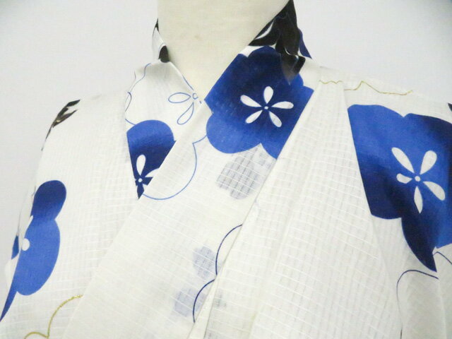 【サイズ・素材・お色】 身丈：約167.0cm 裄丈：約66.0cm 袖丈：約49.0cm 後幅：約29cm 前幅：約22.5cm 地色：生成 (1枚目の画像が近いお色かと思われます) 素材：綿 【商品状態】 汚れ:なし ランク:N その他: 【ランク説明】 N:新品・未使用品 S:未使用品に近い A:目立った傷や汚れはなく大変良い状態 B:多少の汚れありますが、着用可能 C:傷や汚れが見える部分にありますが、着用は可能 D:状態が悪くリメイク品やジャンク品としてお使いください。 【お読みください】 ※中古品だという点を御理解の上、ご入札ください ※商品画像は、パソコンの機種・モニターなどにより現品と色の違いが出る場合があります。 ※詳細は商品画像にてご確認ください。 ※日本国内から発送いたしております。 ※発送後は追跡番号をお知らせいたします。 ※スタッフによる手作業での検品採寸済み。 撮影：北川　検品：北川　画像：森脇　入力：森脇 【検索キーワード】 中古 リサイクル着物 着物 kimono KIMONO 着付け教室 お茶会 初心者着物 正絹 木綿 絽 単衣 袷 カジュアル フォーマル 七五三 お宮参り 結婚式 お食事会 ショッピング お出かけ 破格 お値打ち 和服 帯 和装小物 20代 30代 40代 50代 60代 70代【仕立て上がり 和服 アウトレット リサイクル着物 通販 アイディーネット きもの】浴衣 未使用品 花 着物 美品 身丈約167.0cm 裄丈約66.0cm 26z04-2134