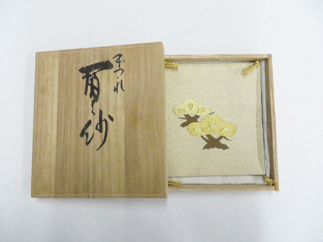 樂天商城 - 【中古】和装小物 和雑貨 袱紗 つづれ織 落款 松 木箱入 美品 26w06-8507【リサイクル】 IDnet