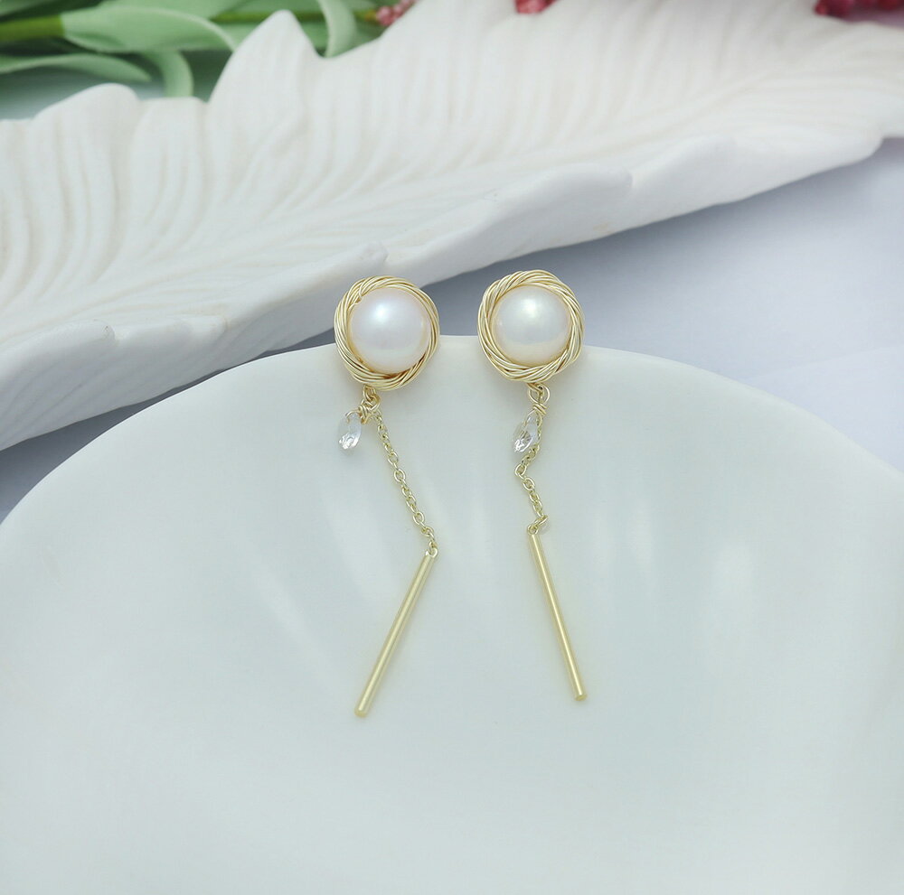 ＼かわいい秋冬映え／キュービックジルコニア 金属アレルギー対応 18k 送料無料 ロング 糸 パールピアス 揺れる きれい オシャレ 上品 女性らしい デード ニッケルフリー 二次会 入園式 ギフト ゴールド オフィス ブライダル18K