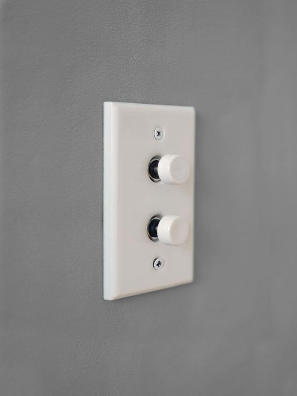 (300円クーポン配布中) セラミックプレート2プッシュスイッチ ホワイト HS2742 おしゃれ かわいい レトロ アンティーク スイッチプレート