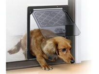 ダイオ化成 網戸専用犬猫出入り口 小型犬用 PD3035網戸に使えるペット用ドア室内枠と本体を網戸に挟み、固定ねじで取付けます。フラップはマグネットで元の位置に静止します。本製品は樹脂ネット網戸用です。金属ネットの網戸には使用できません。小型犬用外形寸法：W300×H350×D12mm開口寸法：W260×H310mm取付けねじ付関連情報ダイオ化成 網戸専用犬猫出入り口 小型犬用 PD3035