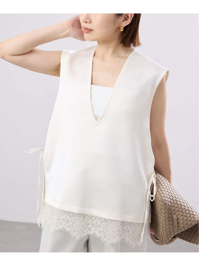 Rakuten - BLACK Vネックノースリーブブラウス IENA イエナ トップス シャツ・ブラウス ブラック ベージュ【送料無料】[Rakuten Fashion]