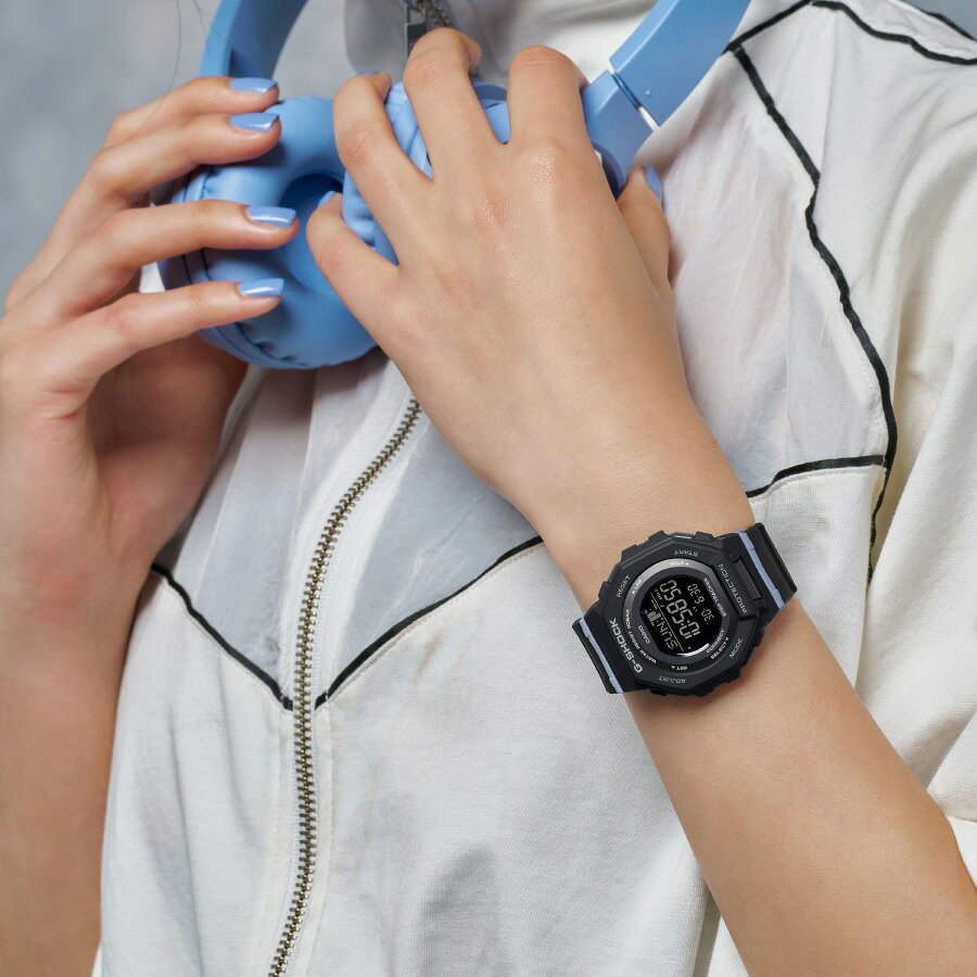 G-SHOCK ブラック GMD-B300-1JF ステップトラッカー（歩数計測機能）付 スマートフォンリンク CASIO カシオ Gショック GMD-B300シリーズ ミッドサイズ Bluetooth搭載 デジタル 黒 メンズ レディース ユニセックス 腕時計（GMDB3001JF） 【CA-M3】[在庫あり] 2