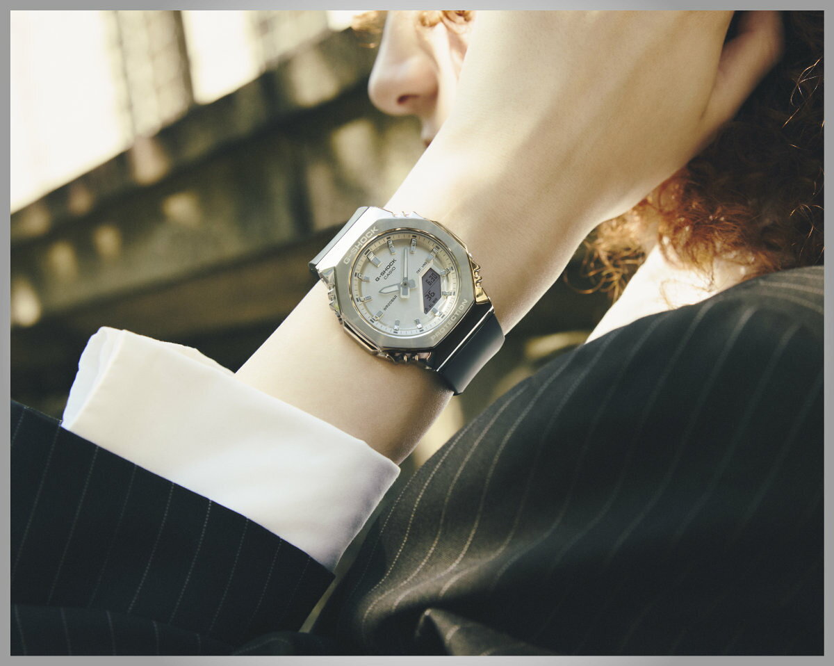 G-SHOCK WOMEN Gショック ウーマン メタルカバード スモールサイズ GM-S2110-1A7JF シルバー＆ブラック CASIO カシオ デジタル＆アナログ コンビネーション 黒 銀色 ユニセックス レディース 腕時計 （GMS21101A7JF） [在庫あり]