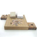 木製将棋盤セット 新桂2寸卓上接合(ハギ)将棋盤と昔懐かしい楓漆書将棋駒に駒台(栓)付