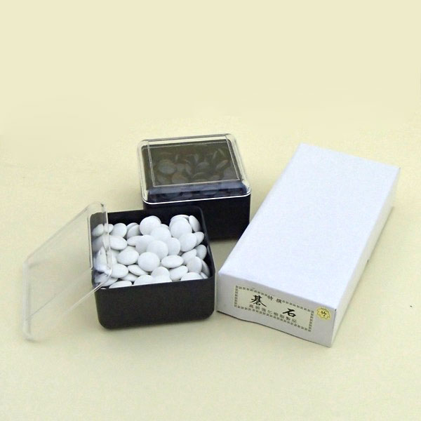 碁笥碁石セット　プラスチック碁石竹（約8mm厚）とプラスチック碁笥角ケース（送料無料）