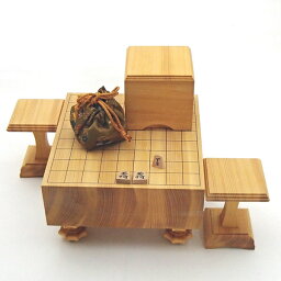 ミニチュア高級将棋セット　精巧な本格的本榧二寸一枚板足付将棋盤セット（駒台・駒袋・駒箱付き）