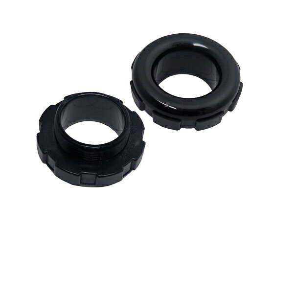 ●材質：ナイロン ●色調：黒 ●外径：φ45mm ●ネジ外径：φ32mm ●ネジ内径：φ25mm ●取付穴寸法：φ33mm ●長さ：15mm ●ボックス、配電盤などからケーブルを引き出す場合のケーブル保護にご使用いただけます ●抜群の耐衝撃性、耐熱性、耐油性、耐摩耗性 ●ボックス、配電盤などからケーブルを引き出す場合のケーブル保護に！