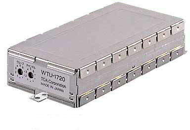 ※こちらの商品はご入金確認後のお手配です。代引きでのお取り扱いはできません。メーカー直送品となります。 水晶制御PLLシンセサイザー方式による800 MHz帯のワイヤレスアンプ用のシングルワイヤレスチューナーユニットです。 チューナーユニット正面の設定スイッチの操作により30波の周波数設定が可能です。 電源・・・DC6〜14 V（本体から供給） 消費電流・・・67 mA以下 局部発振方式・・・水晶制御PLLシンセサイザー方式 受信周波数・・・806．125〜809．750 MHz（30波の内1波） 受信方式・・・スーパーヘテロダイン方式 アンテナ入力インピーダンス・・・50 Ω 受信感度・・・SN比　25 dB以上（10 dB μV入力，1 kHz変調，±4．8 kHz偏移） スケルチ感度・・・12 dB μV SN比・・・64 dB以上（60 dB μV入力，±4．8 kHz偏移，Aカーブ使用） 出力・・・0 dB＊（60 dB μV入力，±38 kHz偏移，1 kHz変調，負荷2．2 kΩ以上） ディエンファシス・・・50 μs 使用温度範囲・・・−10 ℃〜＋50 ℃ 使用湿度範囲・・・30 ％〜85 ％RH（ただし結露のないこと） 仕上・・・表面処理鋼板 寸法・・・60（W）×25（H）×139（D） mm 質量・・・120 g 付属品・・・設定用ドライバー…1，カラーマーク…1