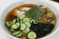 インスタントじゃない山形名物冷やしラーメン チャーシューメンマはもとより わかめ のり きゅうり ねぎ入り スープ450ml付き 東北関東送料無料 クール便 3食