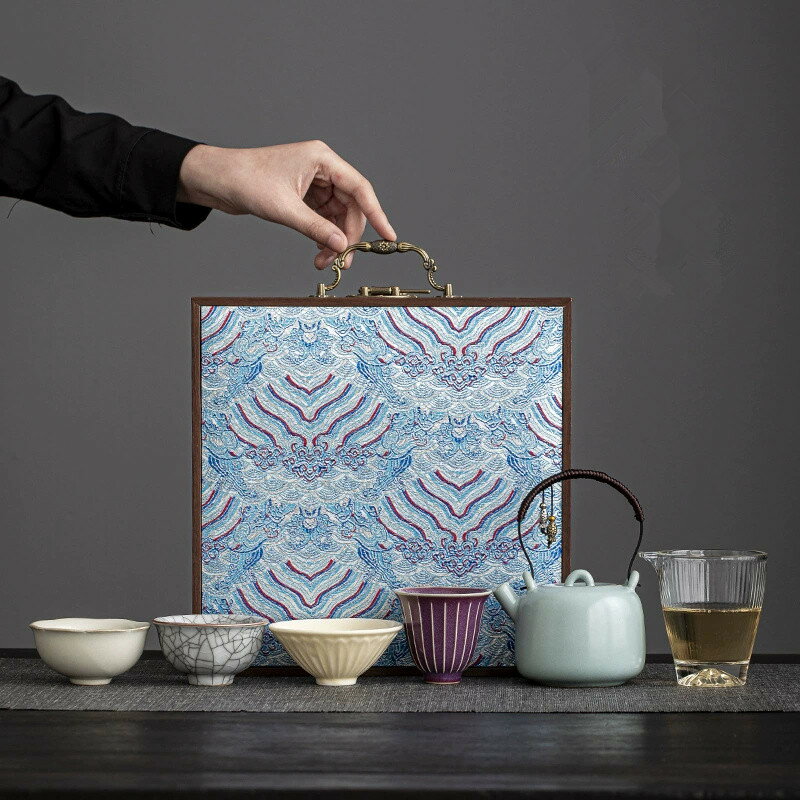 Rakuten - 陶磁 茶杯 公道杯 7点セット 茶壺 携帯用茶器セット 収納箱付き コンパクト 携帯式 ティーポット 軽量 通勤 お出かけ用茶器セット 旅行 帰省 お中元 贈り物 来客 事務室用 旅行 アウトドア ギフト 茶入 敬老の日