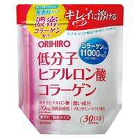 オリヒロ 低分子ヒアルロン酸コラーゲン 180g 低分子タイプのコラーゲンとヒアルロン酸を中心に、潤い成分のグルコサミンとセラミドをプラスしました。 発売元:オリヒロ 内容量:180g 1日量(目安):6g(大さじ山盛り1杯分) 使用の目安:約30日間 ひのきの清々しさにどこか柔らかさがある優しさあふれる香り。 「オリヒロ 低分子ヒアルロン酸コラーゲン 180g」は、ハリに大切なコラーゲンを中心に、潤い成分のグルコサミンとセラミドを配合しました。コラーゲン特有のジペプチドを高濃度に含有する濃密コラーゲンを配合することで、コラーゲン相当量を従来品に比べ、6g中11000mgと大幅に増やしました。無香料タイプで、飲み物や料理などに加えてご利用頂けます。 オリヒロ 低分子ヒアルロン酸コラーゲン 180g のお召し上がり方 栄養補助食品として、1日6g(大さじ山盛り約1杯分)程度を目安に、水やお湯などお好みのお飲み物に溶かしてお召し上がりください。 ※ 本品にスプーンは付属されておりません。 原材料 コラーゲンペプチド(ゼラチンを含む)、デキストリン、サトウキビ抽出物、セラミド含有米抽出物/グルコサミン(えび・かに由来)、ヒアルロン酸 栄養成分表 6gあたり エネルギー 23kcal たんぱく質 5.8g 脂質 0g 炭水化物 0～0.55g 食塩相当量 0～0.05g コラーゲンペプチド 5500mg 低分子ヒアルロン酸 20mg グルコサミン 100mg セラミド 200μg 広告文責:いいもの健康有限会社 電話番号: 042-498-2113