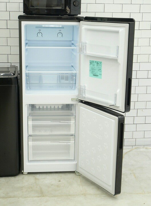いいね家電ショップの【中古】【地域限定配送・設置無料】一人暮らし応援 家電3点セット 148L、5.5kg/24年、23年、23年/Haier、ヤマダ、ニトリ製/（冷蔵庫、洗濯機、電子レンジ）中古家電3点セット｜アングル3