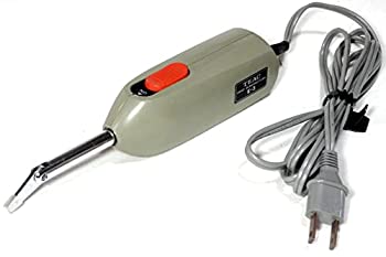 【中古】TEAC E-3 ヘッド消磁器【メーカー名】【メーカー型番】【ブランド名】ティアック(Teac)【商品説明】TEAC E-3 ヘッド消磁器こちらの商品は中古品となっております。 画像はイメージ写真ですので 商品のコンディション・付属品の有無については入荷の度異なります。 買取時より付属していたものはお付けしておりますが付属品や消耗品に保証はございません。 商品ページ画像以外の付属品はございませんのでご了承下さいませ。 中古品のため使用に影響ない程度の使用感・経年劣化（傷、汚れなど）がある場合がございます。 また、中古品の特性上ギフトには適しておりません。 当店では初期不良に限り 商品到着から7日間は返品を受付けております。 他モールとの併売品の為 完売の際はご連絡致しますのでご了承ください。 プリンター・印刷機器のご注意点 インクは配送中のインク漏れ防止の為、付属しておりませんのでご了承下さい。 ドライバー等ソフトウェア・マニュアルはメーカーサイトより最新版のダウンロードをお願い致します。 ゲームソフトのご注意点 特典・付属品・パッケージ・プロダクトコード・ダウンロードコード等は 付属していない場合がございますので事前にお問合せ下さい。 商品名に「輸入版 / 海外版 / IMPORT 」と記載されている海外版ゲームソフトの一部は日本版のゲーム機では動作しません。 お持ちのゲーム機のバージョンをあらかじめご参照のうえ動作の有無をご確認ください。 輸入版ゲームについてはメーカーサポートの対象外です。 DVD・Blu-rayのご注意点 特典・付属品・パッケージ・プロダクトコード・ダウンロードコード等は 付属していない場合がございますので事前にお問合せ下さい。 商品名に「輸入版 / 海外版 / IMPORT 」と記載されている海外版DVD・Blu-rayにつきましては 映像方式の違いの為、一般的な国内向けプレイヤーにて再生できません。 ご覧になる際はディスクの「リージョンコード」と「映像方式※DVDのみ」に再生機器側が対応している必要があります。 パソコンでは映像方式は関係ないため、リージョンコードさえ合致していれば映像方式を気にすることなく視聴可能です。 商品名に「レンタル落ち 」と記載されている商品につきましてはディスクやジャケットに管理シール（値札・セキュリティータグ・バーコード等含みます）が貼付されています。 ディスクの再生に支障の無い程度の傷やジャケットに傷み（色褪せ・破れ・汚れ・濡れ痕等）が見られる場合がありますので予めご了承ください。 2巻セット以上のレンタル落ちDVD・Blu-rayにつきましては、複数枚収納可能なトールケースに同梱してお届け致します。 トレーディングカードのご注意点 当店での「良い」表記のトレーディングカードはプレイ用でございます。 中古買取り品の為、細かなキズ・白欠け・多少の使用感がございますのでご了承下さいませ。 再録などで型番が違う場合がございます。 違った場合でも事前連絡等は致しておりませんので、型番を気にされる方はご遠慮ください。 ご注文からお届けまで 1、ご注文⇒ご注文は24時間受け付けております。 2、注文確認⇒ご注文後、当店から注文確認メールを送信します。 3、お届けまで3-10営業日程度とお考え下さい。 　※海外在庫品の場合は3週間程度かかる場合がございます。 4、入金確認⇒前払い決済をご選択の場合、ご入金確認後、配送手配を致します。 5、出荷⇒配送準備が整い次第、出荷致します。発送後に出荷完了メールにてご連絡致します。 　※離島、北海道、九州、沖縄は遅れる場合がございます。予めご了承下さい。 当店ではすり替え防止のため、シリアルナンバーを控えております。 万が一すり替え等ありました場合は然るべき対応をさせていただきます。 お客様都合によるご注文後のキャンセル・返品はお受けしておりませんのでご了承下さい。 電話対応はしておりませんので質問等はメッセージまたはメールにてお願い致します。
