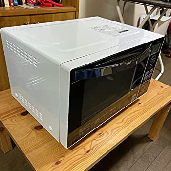 【中古】（非常に良い）東芝 オーブンレンジ　18L　ホワイトTOSHIBA ER-S18-W【メーカー名】【メーカー型番】【ブランド名】東芝(TOSHIBA)【商品説明】東芝 オーブンレンジ　18L　ホワイトTOSHIBA ER-S18-Wこちらの商品は中古品となっております。 画像はイメージ写真ですので 商品のコンディション・付属品の有無については入荷の度異なります。 買取時より付属していたものはお付けしておりますが付属品や消耗品に保証はございません。 商品ページ画像以外の付属品はございませんのでご了承下さいませ。 中古品のため使用に影響ない程度の使用感・経年劣化（傷、汚れなど）がある場合がございます。 また、中古品の特性上ギフトには適しておりません。 当店では初期不良に限り 商品到着から7日間は返品を受付けております。 他モールとの併売品の為 完売の際はご連絡致しますのでご了承ください。 プリンター・印刷機器のご注意点 インクは配送中のインク漏れ防止の為、付属しておりませんのでご了承下さい。 ドライバー等ソフトウェア・マニュアルはメーカーサイトより最新版のダウンロードをお願い致します。 ゲームソフトのご注意点 特典・付属品・パッケージ・プロダクトコード・ダウンロードコード等は 付属していない場合がございますので事前にお問合せ下さい。 商品名に「輸入版 / 海外版 / IMPORT 」と記載されている海外版ゲームソフトの一部は日本版のゲーム機では動作しません。 お持ちのゲーム機のバージョンをあらかじめご参照のうえ動作の有無をご確認ください。 輸入版ゲームについてはメーカーサポートの対象外です。 DVD・Blu-rayのご注意点 特典・付属品・パッケージ・プロダクトコード・ダウンロードコード等は 付属していない場合がございますので事前にお問合せ下さい。 商品名に「輸入版 / 海外版 / IMPORT 」と記載されている海外版DVD・Blu-rayにつきましては 映像方式の違いの為、一般的な国内向けプレイヤーにて再生できません。 ご覧になる際はディスクの「リージョンコード」と「映像方式※DVDのみ」に再生機器側が対応している必要があります。 パソコンでは映像方式は関係ないため、リージョンコードさえ合致していれば映像方式を気にすることなく視聴可能です。 商品名に「レンタル落ち 」と記載されている商品につきましてはディスクやジャケットに管理シール（値札・セキュリティータグ・バーコード等含みます）が貼付されています。 ディスクの再生に支障の無い程度の傷やジャケットに傷み（色褪せ・破れ・汚れ・濡れ痕等）が見られる場合がありますので予めご了承ください。 2巻セット以上のレンタル落ちDVD・Blu-rayにつきましては、複数枚収納可能なトールケースに同梱してお届け致します。 トレーディングカードのご注意点 当店での「良い」表記のトレーディングカードはプレイ用でございます。 中古買取り品の為、細かなキズ・白欠け・多少の使用感がございますのでご了承下さいませ。 再録などで型番が違う場合がございます。 違った場合でも事前連絡等は致しておりませんので、型番を気にされる方はご遠慮ください。 ご注文からお届けまで 1、ご注文⇒ご注文は24時間受け付けております。 2、注文確認⇒ご注文後、当店から注文確認メールを送信します。 3、お届けまで3-10営業日程度とお考え下さい。 　※海外在庫品の場合は3週間程度かかる場合がございます。 4、入金確認⇒前払い決済をご選択の場合、ご入金確認後、配送手配を致します。 5、出荷⇒配送準備が整い次第、出荷致します。発送後に出荷完了メールにてご連絡致します。 　※離島、北海道、九州、沖縄は遅れる場合がございます。予めご了承下さい。 当店ではすり替え防止のため、シリアルナンバーを控えております。 万が一すり替え等ありました場合は然るべき対応をさせていただきます。 お客様都合によるご注文後のキャンセル・返品はお受けしておりませんのでご了承下さい。 電話対応はしておりませんので質問等はメッセージまたはメールにてお願い致します。