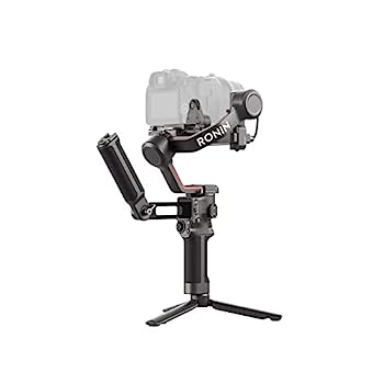 【中古】DJI RS 3コンボ、3軸ジンバルスタビライザー、Canon/Sony/Panasonic/Nikon/Fujifilm製一眼レフ＆ミラーレスカメラ向け、積載量3 kg、自動軸ロック、1.8インチOLEDタッチ画面、フォーカスモーター (2022)【メーカー名】【メーカー型番】【ブランド名】DJI【商品説明】DJI RS 3コンボ、3軸ジンバルスタビライザー、Canon/Sony/Panasonic/Nikon/Fujifilm製一眼レフ＆ミラーレスカメラ向け、積載量3 kg、自動軸ロック、1.8インチOLEDタッチ画面、フォーカスモーター (2022)こちらの商品は中古品となっております。 画像はイメージ写真ですので 商品のコンディション・付属品の有無については入荷の度異なります。 買取時より付属していたものはお付けしておりますが付属品や消耗品に保証はございません。 商品ページ画像以外の付属品はございませんのでご了承下さいませ。 中古品のため使用に影響ない程度の使用感・経年劣化（傷、汚れなど）がある場合がございます。 また、中古品の特性上ギフトには適しておりません。 当店では初期不良に限り 商品到着から7日間は返品を受付けております。 他モールとの併売品の為 完売の際はご連絡致しますのでご了承ください。 プリンター・印刷機器のご注意点 インクは配送中のインク漏れ防止の為、付属しておりませんのでご了承下さい。 ドライバー等ソフトウェア・マニュアルはメーカーサイトより最新版のダウンロードをお願い致します。 ゲームソフトのご注意点 特典・付属品・パッケージ・プロダクトコード・ダウンロードコード等は 付属していない場合がございますので事前にお問合せ下さい。 商品名に「輸入版 / 海外版 / IMPORT 」と記載されている海外版ゲームソフトの一部は日本版のゲーム機では動作しません。 お持ちのゲーム機のバージョンをあらかじめご参照のうえ動作の有無をご確認ください。 輸入版ゲームについてはメーカーサポートの対象外です。 DVD・Blu-rayのご注意点 特典・付属品・パッケージ・プロダクトコード・ダウンロードコード等は 付属していない場合がございますので事前にお問合せ下さい。 商品名に「輸入版 / 海外版 / IMPORT 」と記載されている海外版DVD・Blu-rayにつきましては 映像方式の違いの為、一般的な国内向けプレイヤーにて再生できません。 ご覧になる際はディスクの「リージョンコード」と「映像方式※DVDのみ」に再生機器側が対応している必要があります。 パソコンでは映像方式は関係ないため、リージョンコードさえ合致していれば映像方式を気にすることなく視聴可能です。 商品名に「レンタル落ち 」と記載されている商品につきましてはディスクやジャケットに管理シール（値札・セキュリティータグ・バーコード等含みます）が貼付されています。 ディスクの再生に支障の無い程度の傷やジャケットに傷み（色褪せ・破れ・汚れ・濡れ痕等）が見られる場合がありますので予めご了承ください。 2巻セット以上のレンタル落ちDVD・Blu-rayにつきましては、複数枚収納可能なトールケースに同梱してお届け致します。 トレーディングカードのご注意点 当店での「良い」表記のトレーディングカードはプレイ用でございます。 中古買取り品の為、細かなキズ・白欠け・多少の使用感がございますのでご了承下さいませ。 再録などで型番が違う場合がございます。 違った場合でも事前連絡等は致しておりませんので、型番を気にされる方はご遠慮ください。 ご注文からお届けまで 1、ご注文⇒ご注文は24時間受け付けております。 2、注文確認⇒ご注文後、当店から注文確認メールを送信します。 3、お届けまで3-10営業日程度とお考え下さい。 　※海外在庫品の場合は3週間程度かかる場合がございます。 4、入金確認⇒前払い決済をご選択の場合、ご入金確認後、配送手配を致します。 5、出荷⇒配送準備が整い次第、出荷致します。発送後に出荷完了メールにてご連絡致します。 　※離島、北海道、九州、沖縄は遅れる場合がございます。予めご了承下さい。 当店ではすり替え防止のため、シリアルナンバーを控えております。 万が一すり替え等ありました場合は然るべき対応をさせていただきます。 お客様都合によるご注文後のキャンセル・返品はお受けしておりませんのでご了承下さい。 電話対応はしておりませんので質問等はメッセージまたはメールにてお願い致します。