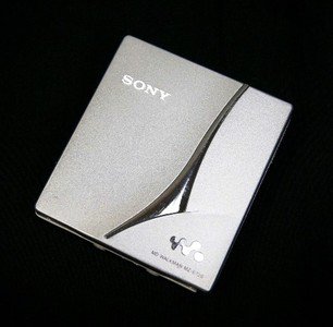 【中古】SONY　ソニー　 MZ-E720（S）　シルバー　ポータブルミニディスクプレーヤー　MDLP対応　（ポータブルMDプレ…