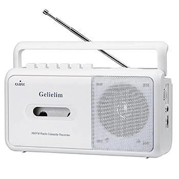 【中古】Gelielim ラジカセ FM/AM/ワイドFM対応 カセットテープ再生/録音 ポータブルカセットプレーヤー AC100V/乾電池仕様 ホワイト【メーカー名】【メーカー型番】【ブランド名】Gelielim【商品説明】Gelielim ラジカセ FM/AM/ワイドFM対応 カセットテープ再生/録音 ポータブルカセットプレーヤー AC100V/乾電池仕様 ホワイトこちらの商品は中古品となっております。 画像はイメージ写真ですので 商品のコンディション・付属品の有無については入荷の度異なります。 買取時より付属していたものはお付けしておりますが付属品や消耗品に保証はございません。 商品ページ画像以外の付属品はございませんのでご了承下さいませ。 中古品のため使用に影響ない程度の使用感・経年劣化（傷、汚れなど）がある場合がございます。 また、中古品の特性上ギフトには適しておりません。 当店では初期不良に限り 商品到着から7日間は返品を受付けております。 他モールとの併売品の為 完売の際はご連絡致しますのでご了承ください。 プリンター・印刷機器のご注意点 インクは配送中のインク漏れ防止の為、付属しておりませんのでご了承下さい。 ドライバー等ソフトウェア・マニュアルはメーカーサイトより最新版のダウンロードをお願い致します。 ゲームソフトのご注意点 特典・付属品・パッケージ・プロダクトコード・ダウンロードコード等は 付属していない場合がございますので事前にお問合せ下さい。 商品名に「輸入版 / 海外版 / IMPORT 」と記載されている海外版ゲームソフトの一部は日本版のゲーム機では動作しません。 お持ちのゲーム機のバージョンをあらかじめご参照のうえ動作の有無をご確認ください。 輸入版ゲームについてはメーカーサポートの対象外です。 DVD・Blu-rayのご注意点 特典・付属品・パッケージ・プロダクトコード・ダウンロードコード等は 付属していない場合がございますので事前にお問合せ下さい。 商品名に「輸入版 / 海外版 / IMPORT 」と記載されている海外版DVD・Blu-rayにつきましては 映像方式の違いの為、一般的な国内向けプレイヤーにて再生できません。 ご覧になる際はディスクの「リージョンコード」と「映像方式※DVDのみ」に再生機器側が対応している必要があります。 パソコンでは映像方式は関係ないため、リージョンコードさえ合致していれば映像方式を気にすることなく視聴可能です。 商品名に「レンタル落ち 」と記載されている商品につきましてはディスクやジャケットに管理シール（値札・セキュリティータグ・バーコード等含みます）が貼付されています。 ディスクの再生に支障の無い程度の傷やジャケットに傷み（色褪せ・破れ・汚れ・濡れ痕等）が見られる場合がありますので予めご了承ください。 2巻セット以上のレンタル落ちDVD・Blu-rayにつきましては、複数枚収納可能なトールケースに同梱してお届け致します。 トレーディングカードのご注意点 当店での「良い」表記のトレーディングカードはプレイ用でございます。 中古買取り品の為、細かなキズ・白欠け・多少の使用感がございますのでご了承下さいませ。 再録などで型番が違う場合がございます。 違った場合でも事前連絡等は致しておりませんので、型番を気にされる方はご遠慮ください。 ご注文からお届けまで 1、ご注文⇒ご注文は24時間受け付けております。 2、注文確認⇒ご注文後、当店から注文確認メールを送信します。 3、お届けまで3-10営業日程度とお考え下さい。 　※海外在庫品の場合は3週間程度かかる場合がございます。 4、入金確認⇒前払い決済をご選択の場合、ご入金確認後、配送手配を致します。 5、出荷⇒配送準備が整い次第、出荷致します。発送後に出荷完了メールにてご連絡致します。 　※離島、北海道、九州、沖縄は遅れる場合がございます。予めご了承下さい。 当店ではすり替え防止のため、シリアルナンバーを控えております。 万が一すり替え等ありました場合は然るべき対応をさせていただきます。 お客様都合によるご注文後のキャンセル・返品はお受けしておりませんのでご了承下さい。 電話対応はしておりませんので質問等はメッセージまたはメールにてお願い致します。