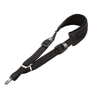 【中古-非常に良い】BG SHOULDER(ショルダー) ストラップ アルト/テナー/バリトン サクソフォーン レギュラー メタルフック S02M当店取り扱いの中古品についてこちらの商品は中古品となっております。 付属品の有無については入荷の度異なり、商品タイトルに付属品についての記載がない場合もございますので、ご不明な場合はメッセージにてお問い合わせください。 買取時より付属していたものはお付けしておりますが、付属品や消耗品に保証はございません。中古品のため、使用に影響ない程度の使用感・経年劣化（傷、汚れなど）がある場合がございますのでご了承下さい。また、中古品の特性上ギフトには適しておりません。当店は専門店ではございませんので、製品に関する詳細や設定方法はメーカーへ直接お問い合わせいただきますようお願い致します。 画像はイメージ写真です。ビデオデッキ、各プレーヤーなど在庫品によってリモコンが付属してない場合がございます。限定版の付属品、ダウンロードコードなどの付属品は無しとお考え下さい。中古品の場合、基本的に説明書・外箱・ドライバーインストール用のCD-ROMはついておりませんので、ご了承の上お買求め下さい。当店での中古表記のトレーディングカードはプレイ用でございます。中古買取り品の為、細かなキズ・白欠け・多少の使用感がございますのでご了承下さいませ。ご返品について当店販売の中古品につきまして、初期不良に限り商品到着から7日間はご返品を受付けておりますので 到着後、なるべく早く動作確認や商品確認をお願い致します。1週間を超えてのご連絡のあったものは、ご返品不可となりますのでご了承下さい。中古品につきましては商品の特性上、お客様都合のご返品は原則としてお受けしておりません。ご注文からお届けまでご注文は24時間受け付けております。当店販売の中古品のお届けは国内倉庫からの発送の場合は3営業日〜10営業日前後とお考え下さい。 海外倉庫からの発送の場合は、一旦国内委託倉庫へ国際便にて配送の後にお客様へお送り致しますので、お届けまで3週間から1カ月ほどお時間を頂戴致します。※併売品の為、在庫切れの場合はご連絡させて頂きます。※離島、北海道、九州、沖縄は遅れる場合がございます。予めご了承下さい。※ご注文後、当店より確認のメールをする場合がございます。ご返信が無い場合キャンセルとなりますので予めご了承くださいませ。