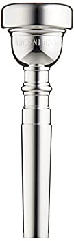 【中古-非常に良い】バック トランペット マウスピース 1 1/2C 銀メッキ仕上げ当店取り扱いの中古品についてこちらの商品は中古品となっております。 付属品の有無については入荷の度異なり、商品タイトルに付属品についての記載がない場合もございますので、ご不明な場合はメッセージにてお問い合わせください。 買取時より付属していたものはお付けしておりますが、付属品や消耗品に保証はございません。中古品のため、使用に影響ない程度の使用感・経年劣化（傷、汚れなど）がある場合がございますのでご了承下さい。また、中古品の特性上ギフトには適しておりません。当店は専門店ではございませんので、製品に関する詳細や設定方法はメーカーへ直接お問い合わせいただきますようお願い致します。 画像はイメージ写真です。ビデオデッキ、各プレーヤーなど在庫品によってリモコンが付属してない場合がございます。限定版の付属品、ダウンロードコードなどの付属品は無しとお考え下さい。中古品の場合、基本的に説明書・外箱・ドライバーインストール用のCD-ROMはついておりませんので、ご了承の上お買求め下さい。当店での中古表記のトレーディングカードはプレイ用でございます。中古買取り品の為、細かなキズ・白欠け・多少の使用感がございますのでご了承下さいませ。ご返品について当店販売の中古品につきまして、初期不良に限り商品到着から7日間はご返品を受付けておりますので 到着後、なるべく早く動作確認や商品確認をお願い致します。1週間を超えてのご連絡のあったものは、ご返品不可となりますのでご了承下さい。中古品につきましては商品の特性上、お客様都合のご返品は原則としてお受けしておりません。ご注文からお届けまでご注文は24時間受け付けております。当店販売の中古品のお届けは国内倉庫からの発送の場合は3営業日〜10営業日前後とお考え下さい。 海外倉庫からの発送の場合は、一旦国内委託倉庫へ国際便にて配送の後にお客様へお送り致しますので、お届けまで3週間から1カ月ほどお時間を頂戴致します。※併売品の為、在庫切れの場合はご連絡させて頂きます。※離島、北海道、九州、沖縄は遅れる場合がございます。予めご了承下さい。※ご注文後、当店より確認のメールをする場合がございます。ご返信が無い場合キャンセルとなりますので予めご了承くださいませ。